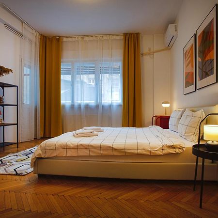 Ultracentral Hong Kong 3 Bdrm Apartment บูคาเรสต์ ภายนอก รูปภาพ