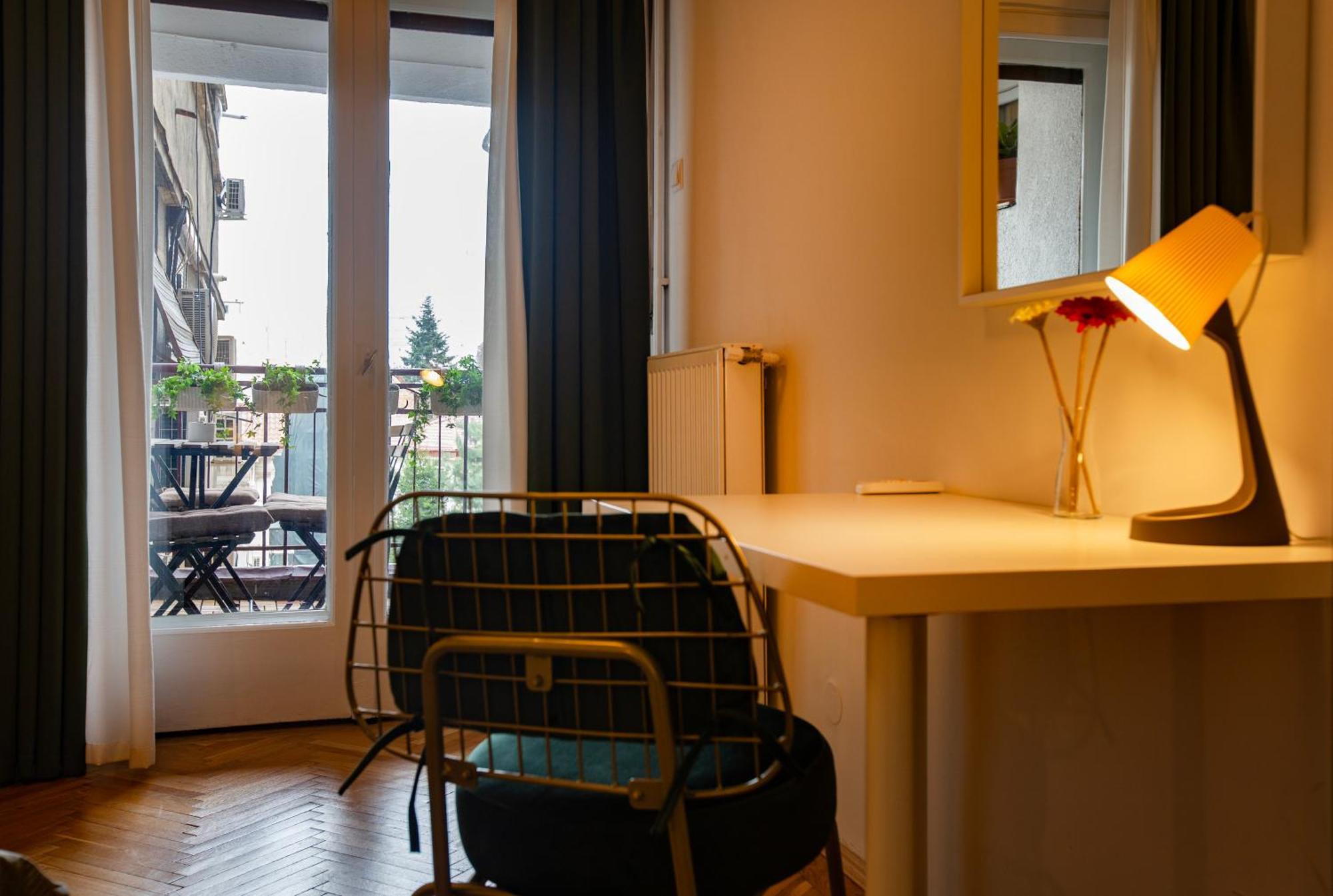 Ultracentral Hong Kong 3 Bdrm Apartment บูคาเรสต์ ภายนอก รูปภาพ