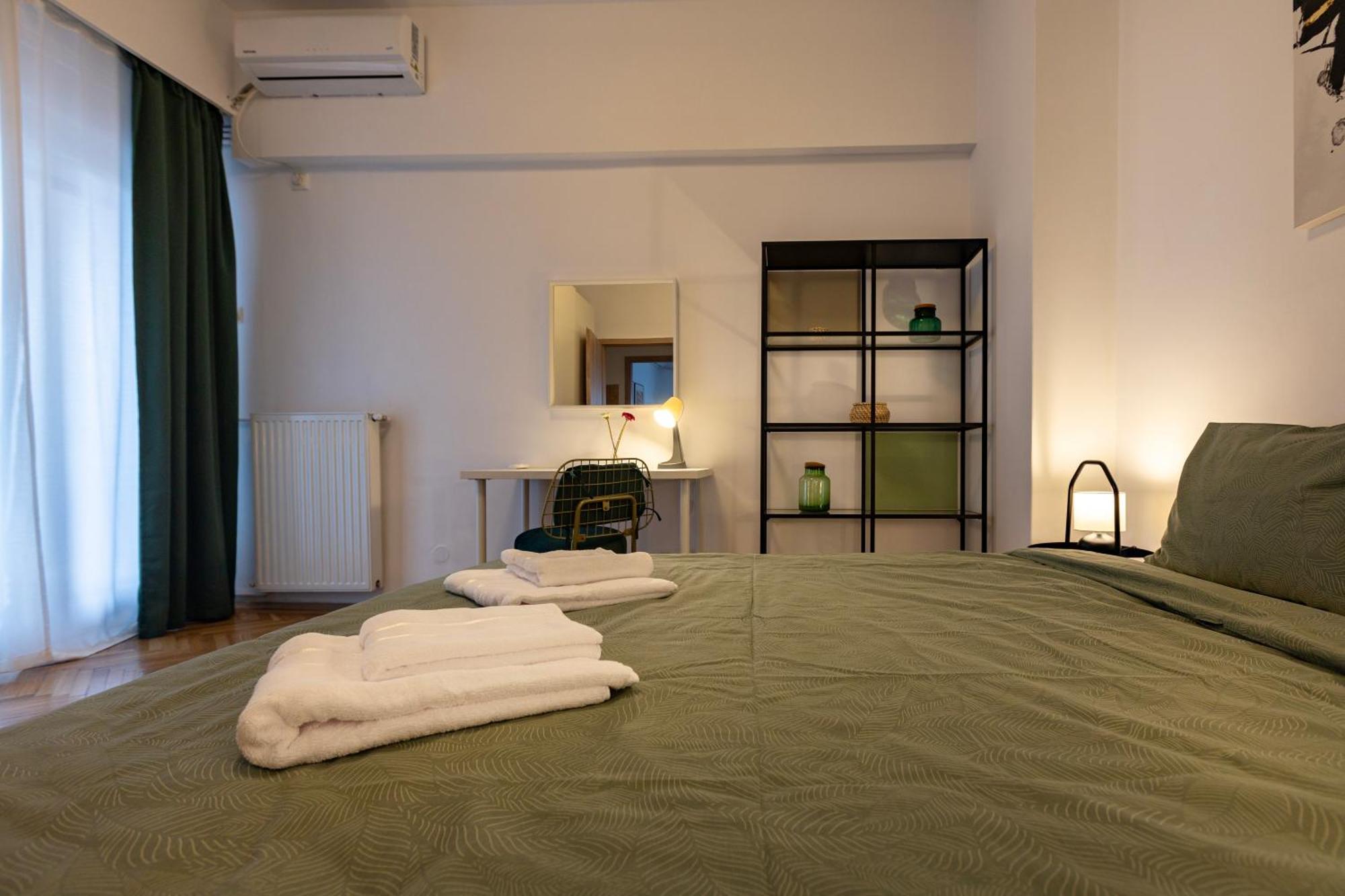 Ultracentral Hong Kong 3 Bdrm Apartment บูคาเรสต์ ภายนอก รูปภาพ